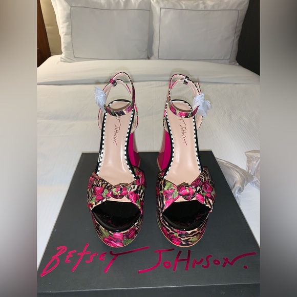 Betsey Johnson Shoes - Betsey Johnson Women’s Brylie Leopard Floral Print Platform Block Heeled 4.5”